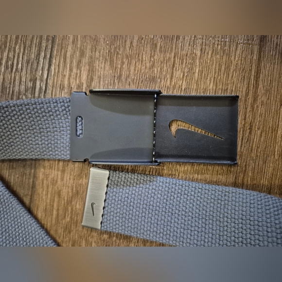 Nike Gray Men's Belt - Picture 3 of 5